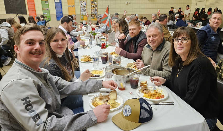 76° subasta de caridad y cena anual en Basque Club de Ontario