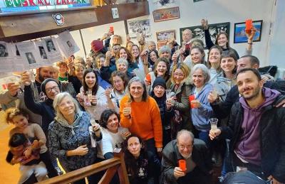 Euskaltzales porteños brindan por los 80 años de la asociación Euskaltzaleak de Buenos Aires