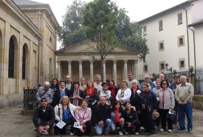 El grupo formado en 2015 por gente de Chacabuco pero también de Bragado y Chivilcoy, en la Casa de Juntas de Gernika (foto EE)