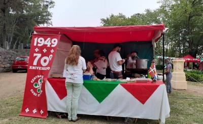 Gure Etxea en el la 4ta Feria gastronómica en el Jardín de la Paz (foto EE)