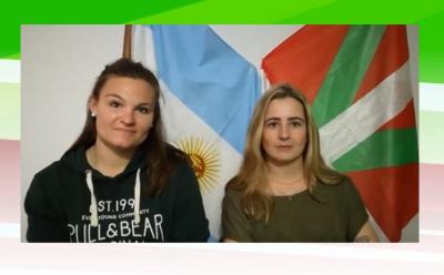 Las jóvenes vascas Edurne Altune y Joana Ourthiague en General Belgrano, Argentina