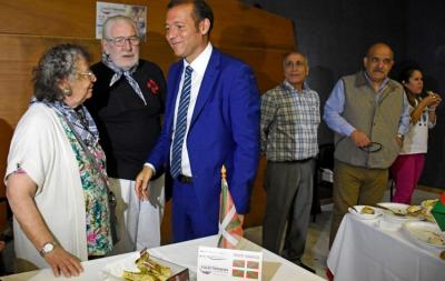 ‘Baskos de la Confluencia’ en la presentación de la Fiesta de Colectividades de Neuquén