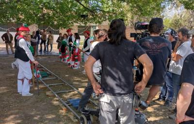 Dantzaris del Denak Bat de Mendoza en la filmación de 'El Vasco'