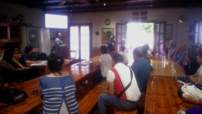 Los asistentes a la charla sobre violencia de género siguieron las explicaciones de los tres expertos con gran interés (foto Valladolid CV)