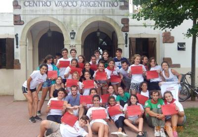 Protagonistas del Udaleku 2016 organizado por el Zingirako Euskaldunak de Chascomús (foto Victoria Paulsen)