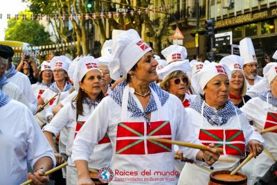 La tamborrada, convertida en la imagen de la fiesta vasca