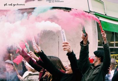 El Centro Lagun Onak de Pergamino lanzó el txupinazo de los Sanfermines 2017 en plena peatonal San Nicolás