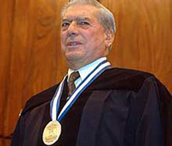 El escritor peruano Mario Vargas Llosa