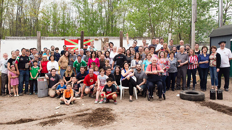 En palabras de Riki Lasa, los miembros y amigos del New England Basque Club lo pasaron de maravilla en el picnic anual, celebrado el sábado (Foto: NEBC)