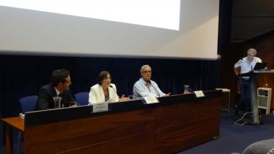 Asier Vallejo, Magdalena Mignaburu y Josu Legarreta presentando ayer el libro en el Aquarium de Donostia (foto EuskalKultura.com)