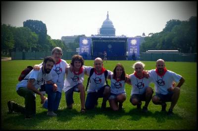 Componentes de Korrontzi posan en el Folklife Festival del Smithsonian Museum de Washington (foto Korrontzi)