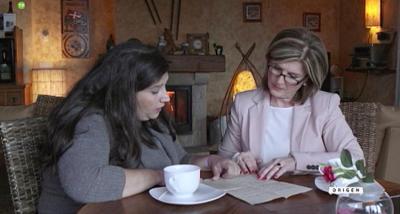 Mariana D'Orazio, a la izquierda, junto a Olga Zabalgogeaskoa, presentadora de "Origen" (foto Origen ETB)