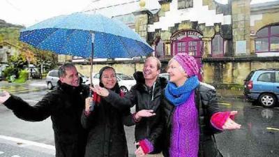 Joseba Ossa, Xila Pilhsltröm, Mattin Rafu Ruiz de Alda y Mia Rissanen, de Suomitar, Euskal Herria-Finlandia Elkartea (foto Iker Azurmendi-DNA)