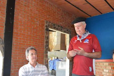 El secretario de Eusko Etxea de Carabobo se dirige a los asistentes al V Encuentro (foto Jazoera)