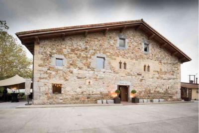 El caserío Unanue-Zar es sede del Hotel Heredad de Unanue, en Añorga, Donostia-San Sebastián