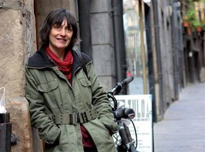 Garbiñe Ubeda participará este sábado en una mesa redonda en el seno de la Feria del Libro de Tesalonika (foto Zaldi Ero-Argia)