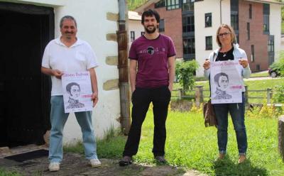 El alcalde Alberto Garro, el técnico Beñat Ibaibarriaga y la vicealcaldesa Marijo Irusta presentando el Simon Bolivar Eguna (foto Hitza)